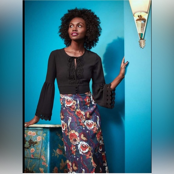 REVOLVE Modcloth x Anna Sui Retro Bell Sleeve Floral Skirt Front Slit Maxi Dress - Picture 7 of 10